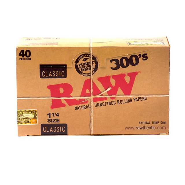 RAW 1 1/4  CLASSIC ROLLING PAPERS 300CT BOX OF 40
